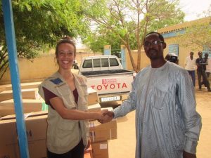distribution de médicaments au Tchad