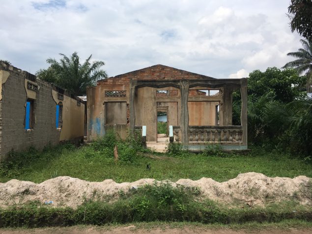 Une maison détruite dans la zone PK5 de Bangui