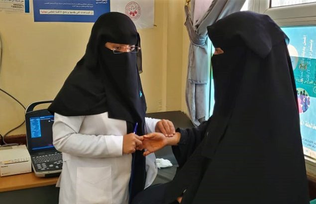 femme médecin au Yémen