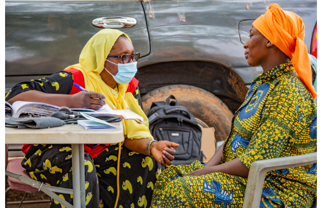 Sage-femme au Mali pour l'ONG Première Urgence Internationale