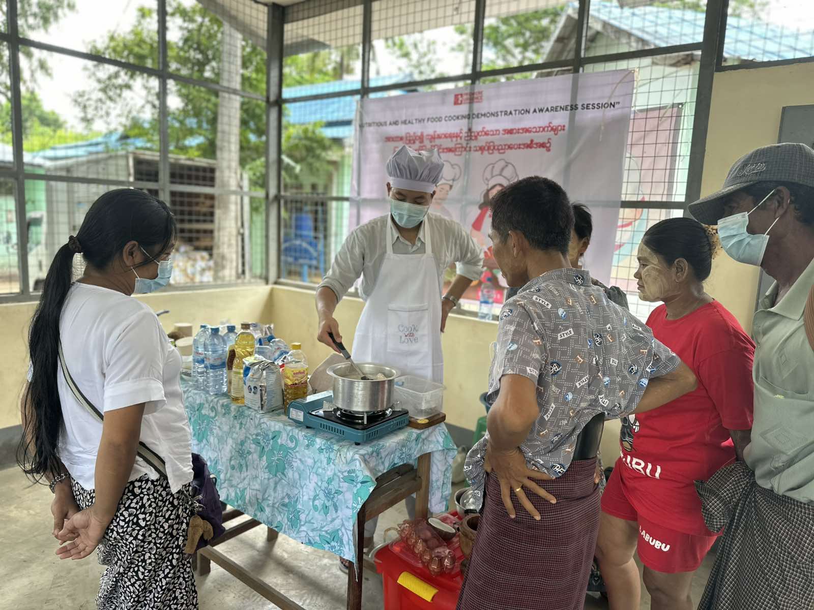 Le soutien nutritionnel au Myanmar améliore significativement l'IMC et la qualité de vie des personnes vivant avec le VIH dans un contexte de crise.