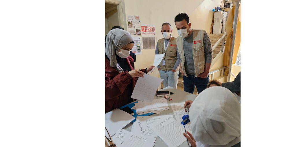 Les équipes de Première Urgence Internationale effectuent des consultations médicales dans un abri collectif à Chhim le 10 mars 2026