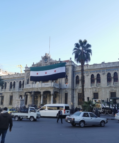 ville en syrie drapeau